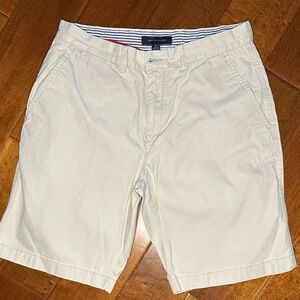 Tommy Hilfiger mens’s chino shorts, size 32